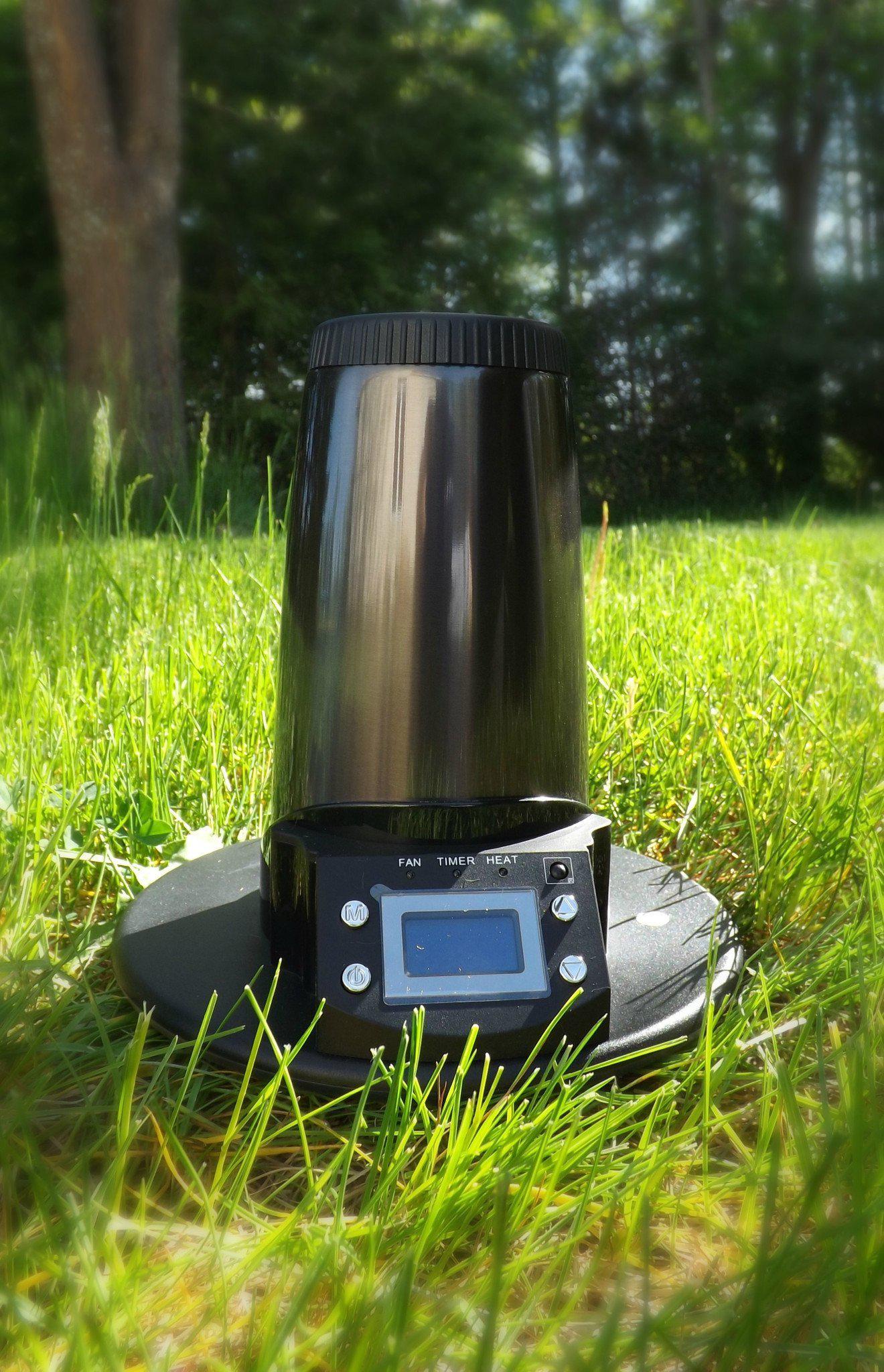 Arizer Extreme Q Vaporizer with LOTS OF EXTRAS (taxes extra) - Image 3
